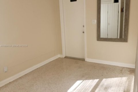 Casa en alquiler en Hollywood, Florida, 3 dormitorios, 100.8 m2 № 2010115 - foto 19