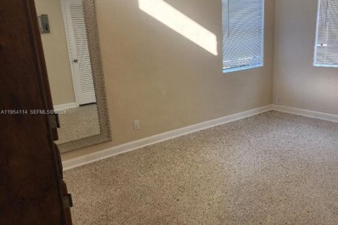 Casa en alquiler en Hollywood, Florida, 3 dormitorios, 100.8 m2 № 2010115 - foto 18