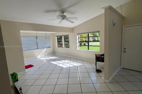 Casa en alquiler en Hollywood, Florida, 3 dormitorios, 100.8 m2 № 2010115 - foto 7