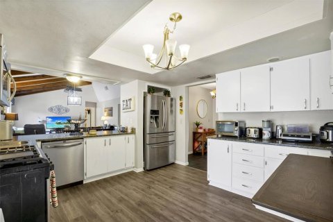 Villa ou maison à vendre à Winter Haven, Floride: 3 chambres, 131.92 m2 № 1910290 - photo 6