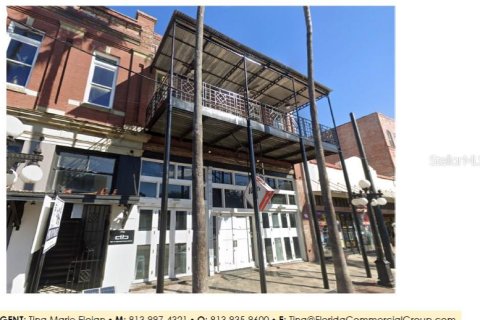 Propiedad comercial en alquiler en Tampa, Florida, 657 m2 № 1114241 - foto 1