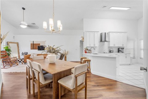Villa ou maison à vendre à Tampa, Floride: 3 chambres, 132.2 m2 № 2414972 - photo 6