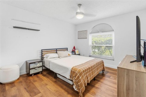 Villa ou maison à vendre à Tampa, Floride: 3 chambres, 132.2 m2 № 2414972 - photo 18