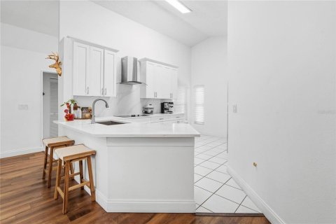 Villa ou maison à vendre à Tampa, Floride: 3 chambres, 132.2 m2 № 2414972 - photo 9