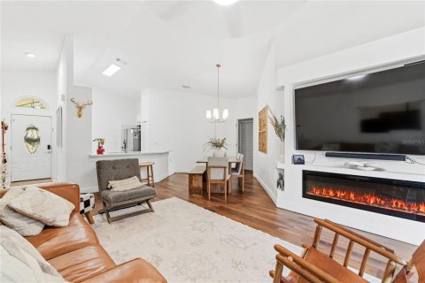 Villa ou maison à vendre à Tampa, Floride: 3 chambres, 132.2 m2 № 2414972 - photo 4
