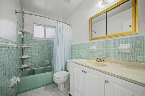 Casa en venta en Hollywood, Florida, 2 dormitorios, 105.17 m2 № 2084957 - foto 14