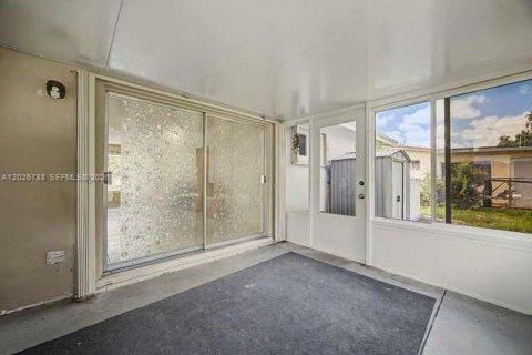 Casa en venta en Hollywood, Florida, 2 dormitorios, 105.17 m2 № 2084957 - foto 16