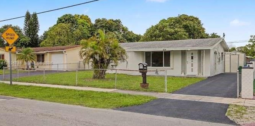 Casa en Hollywood, Florida 2 dormitorios, 105.17 m2 № 2084957