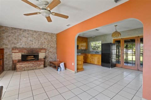 House in Pinellas Park, Florida 3 bedrooms, 94.02 sq.m. № 1913040 - photo 8