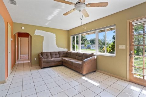 Casa en alquiler en Pinellas Park, Florida, 3 dormitorios, 94.02 m2 № 1913040 - foto 7