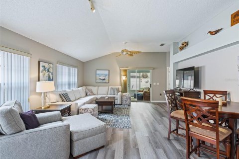 Casa en alquiler en The Villages, Florida, 2 dormitorios, 130.71 m2 № 1837152 - foto 11