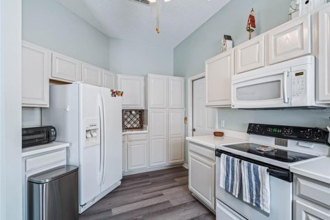 Casa en alquiler en The Villages, Florida, 2 dormitorios, 130.71 m2 № 1837152 - foto 9