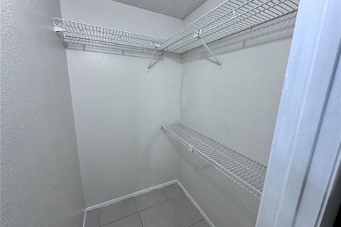 Condo in Altamonte Springs, Florida, 2 bedrooms № 2210224 - photo 16