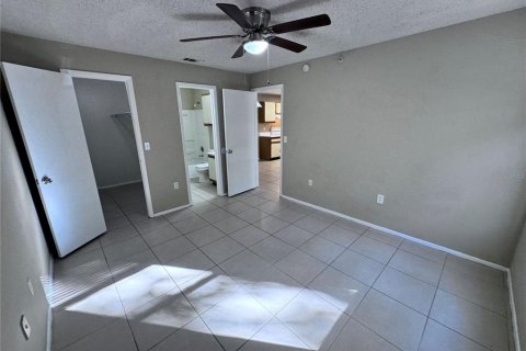 Condo in Altamonte Springs, Florida, 2 bedrooms № 2210224 - photo 10