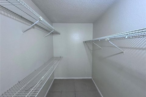 Condo in Altamonte Springs, Florida, 2 bedrooms № 2210224 - photo 11
