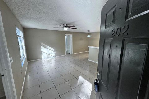 Condo in Altamonte Springs, Florida, 2 bedrooms № 2210224 - photo 3