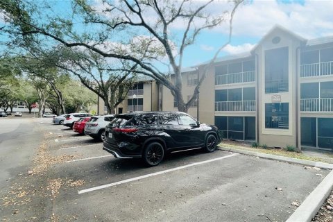 Condominio en Altamonte Springs, Florida, 2 dormitorios  № 2210224