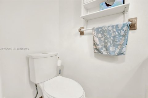 Купить таунхаус в Суитуотер, Флорида 2 спальни, 87.05м2, № 2081383 - фото 22