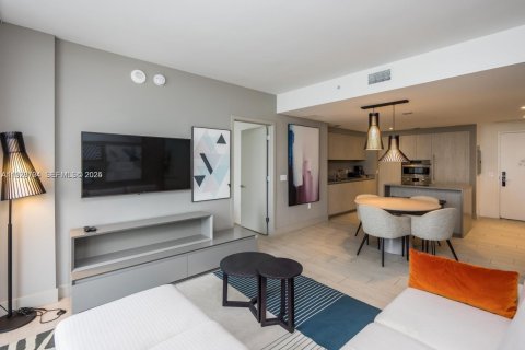 Condominio en venta en Hollywood, Florida, 2 dormitorios, 96.99 m2 № 1987220 - foto 2