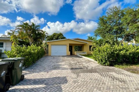 House in Fort Lauderdale, Florida 4 bedrooms, 144.46 sq.m. № 1953271 - photo 2
