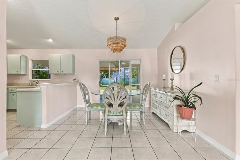Villa ou maison à vendre à Palm Coast, Floride: 3 chambres, 132.01 m2 № 2433126 - photo 11