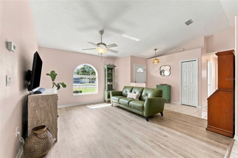 Villa ou maison à vendre à Palm Coast, Floride: 3 chambres, 132.01 m2 № 2433126 - photo 8