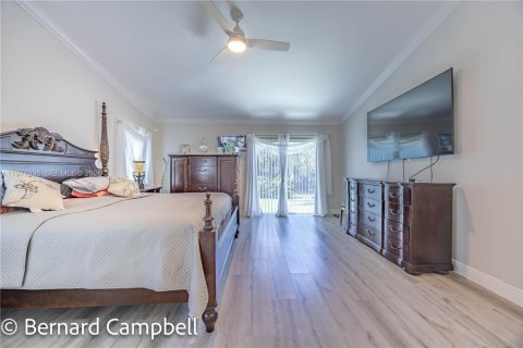 House in Pembroke Pines, Florida 4 bedrooms, 246.66 sq.m. № 2041576 - photo 19