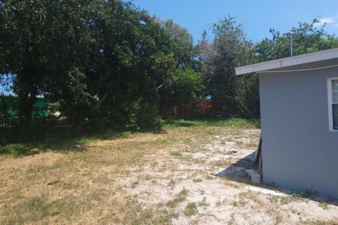 Casa en alquiler en Vero Beach, Florida, 2 dormitorios, 72.46 m2 № 1207899 - foto 1
