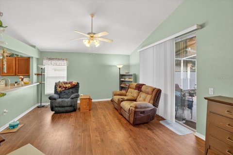 House in Gibsonton, Florida 3 bedrooms, 146.6 sq.m. № 1885932 - photo 10