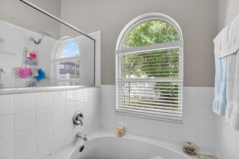 House in Gibsonton, Florida 3 bedrooms, 146.6 sq.m. № 1885932 - photo 13