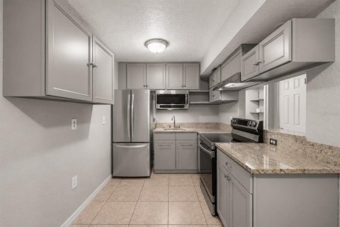 Condo in Altamonte Springs, Florida, 3 bedrooms  № 2236506 - photo 4