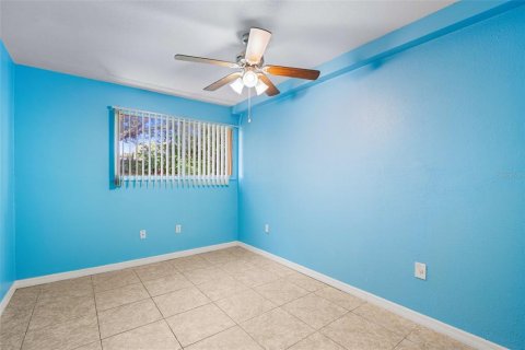 Condo in Altamonte Springs, Florida, 3 bedrooms  № 2236506 - photo 24