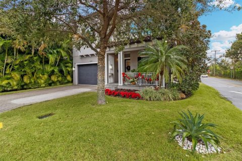 Casa en venta en Saint Petersburg, Florida, 4 dormitorios, 281.31 m2 № 1541044 - foto 4