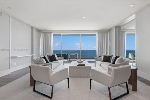 Condo in Bal Harbour, Florida, 3 bedrooms  № 2052383