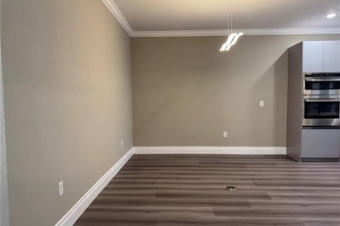 Adosado en venta en Davenport, Florida, 4 dormitorios, 210.7 m2 № 1884185 - foto 7