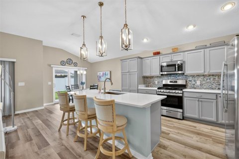 Casa en venta en The Villages, Florida, 3 dormitorios, 159.98 m2 № 1899913 - foto 3