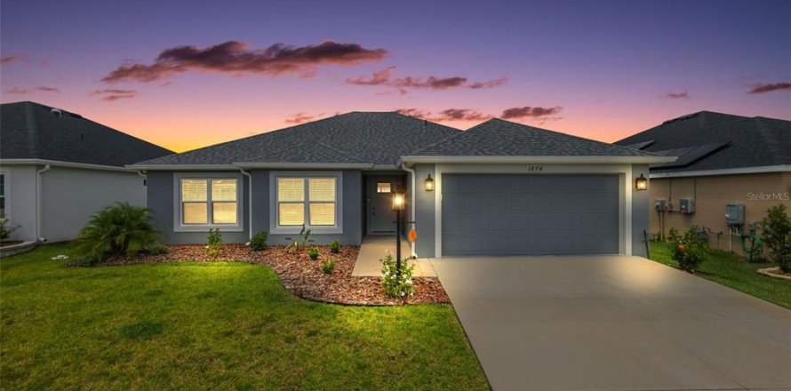 Casa en The Villages, Florida 3 dormitorios, 159.98 m2 № 1899913
