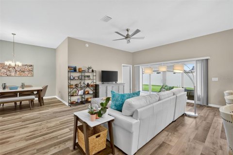 Casa en venta en The Villages, Florida, 3 dormitorios, 159.98 m2 № 1899913 - foto 12