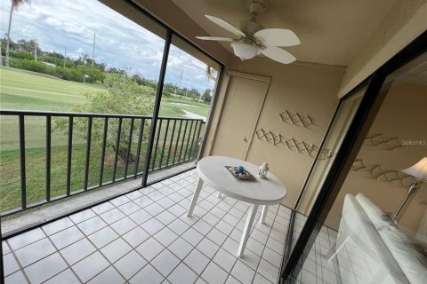 Condominio en alquiler en Saint Petersburg, Florida, 2 dormitorios, 82.68 m2 № 1833602 - foto 3