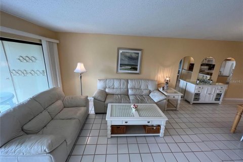 Condominio en alquiler en Saint Petersburg, Florida, 2 dormitorios, 82.68 m2 № 1833602 - foto 12