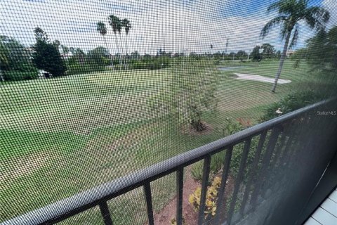 Condominio en alquiler en Saint Petersburg, Florida, 2 dormitorios, 82.68 m2 № 1833602 - foto 2
