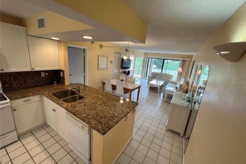 Condominio en alquiler en Saint Petersburg, Florida, 2 dormitorios, 82.68 m2 № 1833602 - foto 7