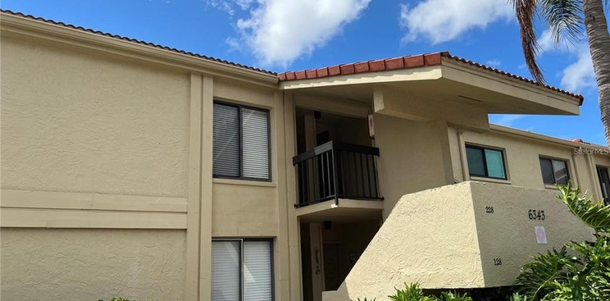 Condo à Saint Petersburg, Floride, 2 chambres № 1833602
