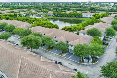 Townhouse in Riviera Beach, Florida 3 bedrooms, 144.56 sq.m. № 2250103 - photo 20