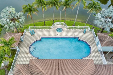 Townhouse in Riviera Beach, Florida 3 bedrooms, 144.56 sq.m. № 2250103 - photo 22