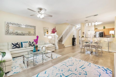 Townhouse in Riviera Beach, Florida 3 bedrooms, 144.56 sq.m. № 2250103 - photo 2