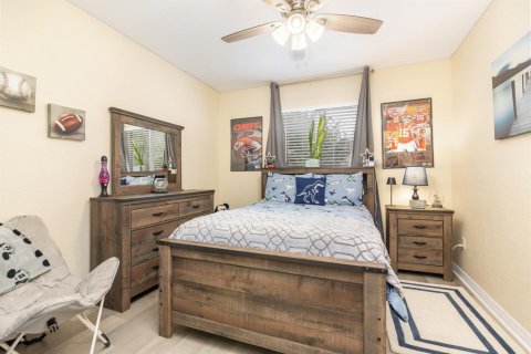 Townhouse in Riviera Beach, Florida 3 bedrooms, 144.56 sq.m. № 2250103 - photo 12