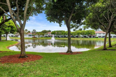 Townhouse in Riviera Beach, Florida 3 bedrooms, 144.56 sq.m. № 2250103 - photo 19