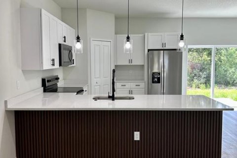House in Ocala, Florida 4 bedrooms, 173.26 sq.m. № 1545357 - photo 7