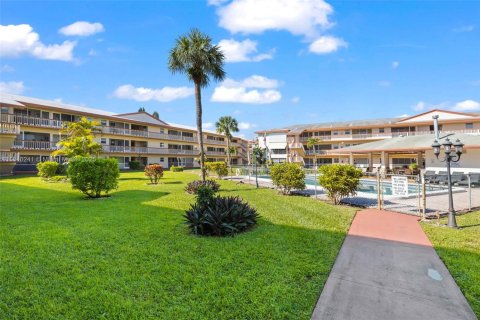 Condominio en venta en Hollywood, Florida, 2 dormitorios, 89.93 m2 № 1828877 - foto 18